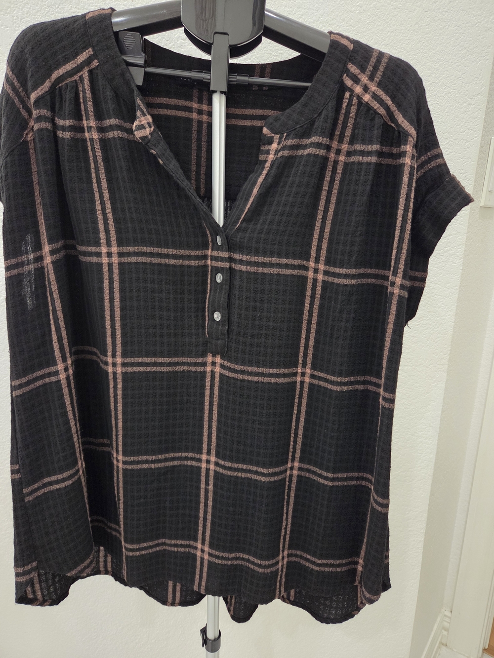 Jane + Delancey Women’s 1X Black Brown Plaid Waffle Knit Henley Top Oversized